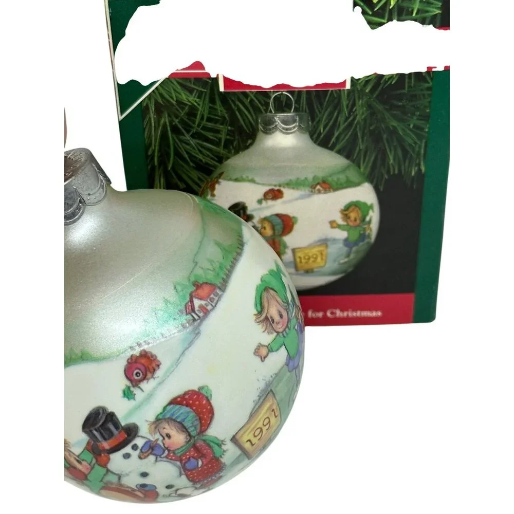VTG‎ 1991 Hallmark Betsey Clark Home For Christmas Keepsake Ornament Boxed Decor